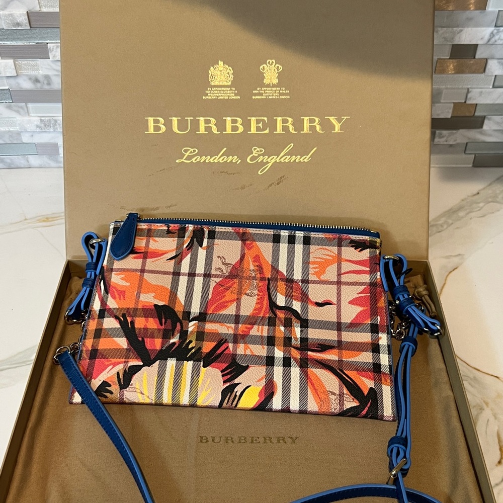 NIB Burberry Peyton Flower Print Check Crossbody Bag